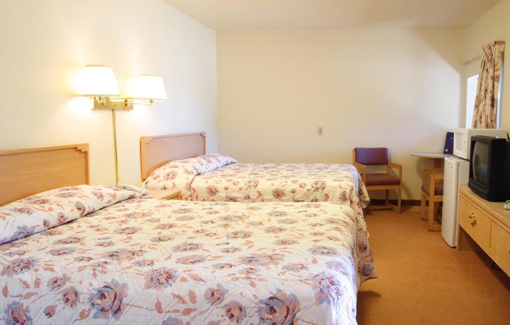Country Inn Motel Dove Creek Eksteriør billede