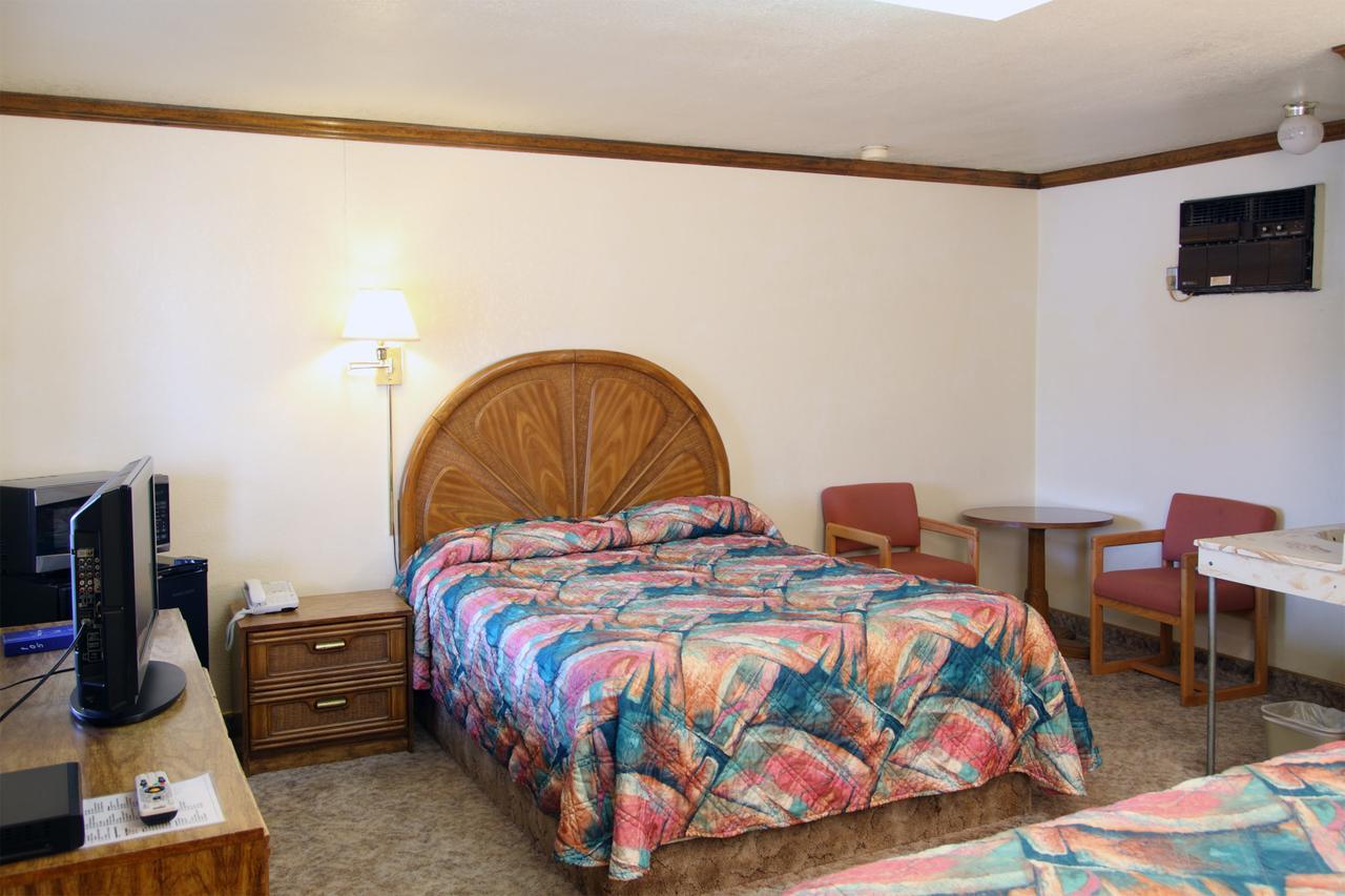 Country Inn Motel Dove Creek Eksteriør billede